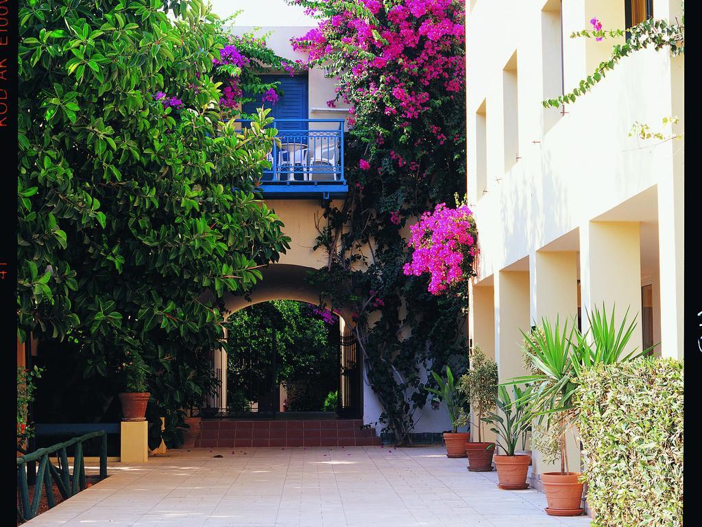 Castello Village Resort Sissi  Exterior photo